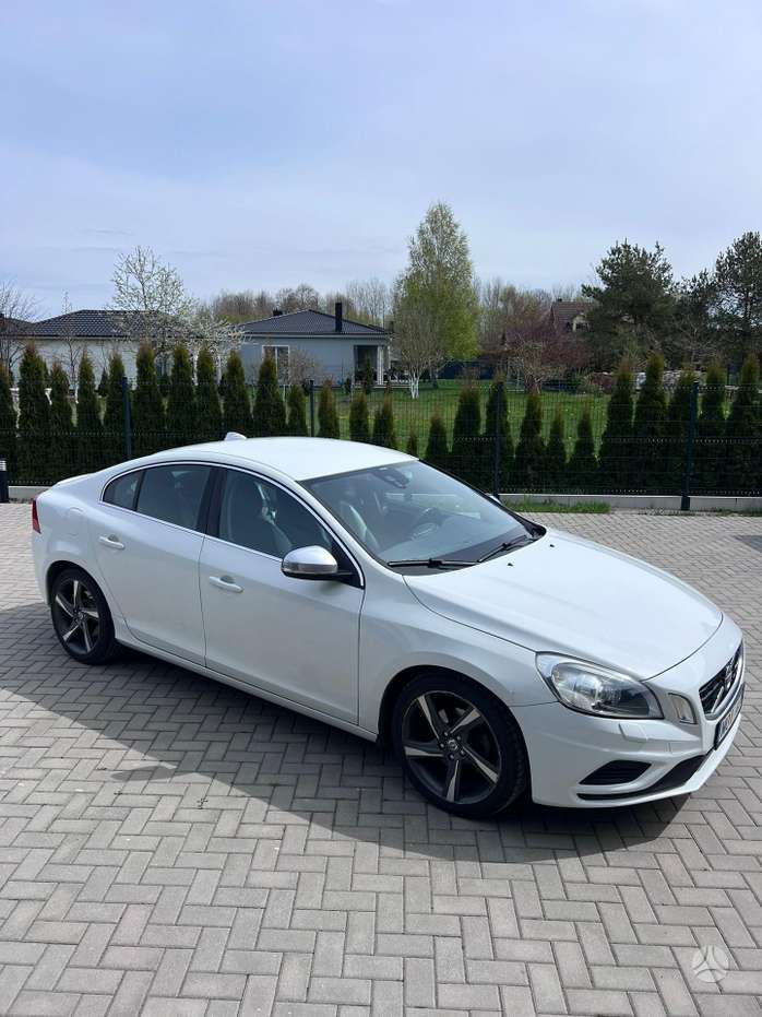 Volvo S60, 2.0 l., Седан