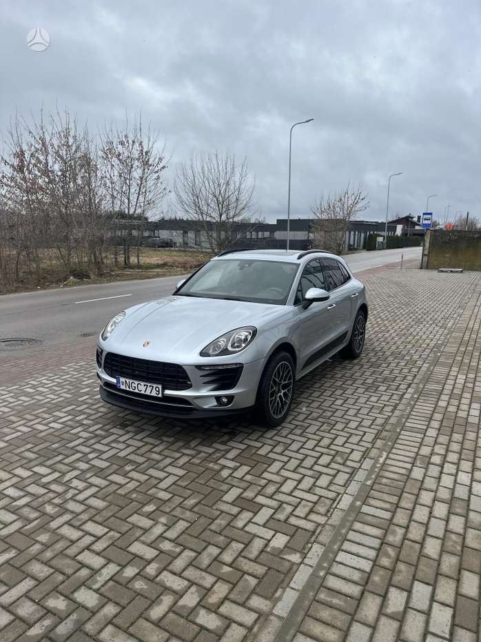 Porsche Macan, 2.0 l., off-road / crossover