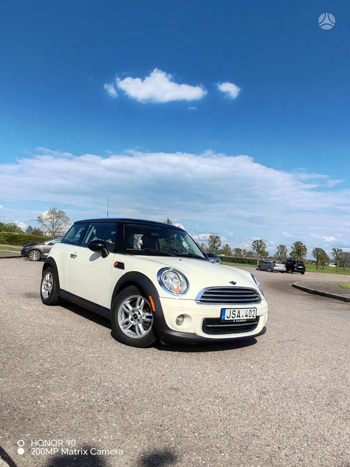 Mini Cooper, 1.6 l., hatchback