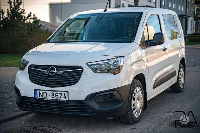 Opel Combo, 1.5 l., Минивэн