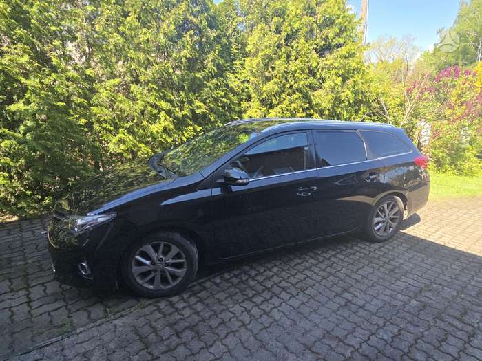 Toyota Auris, 2.0 l., Универсал