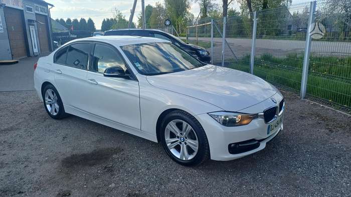 BMW 320, 2.0 l., Седан