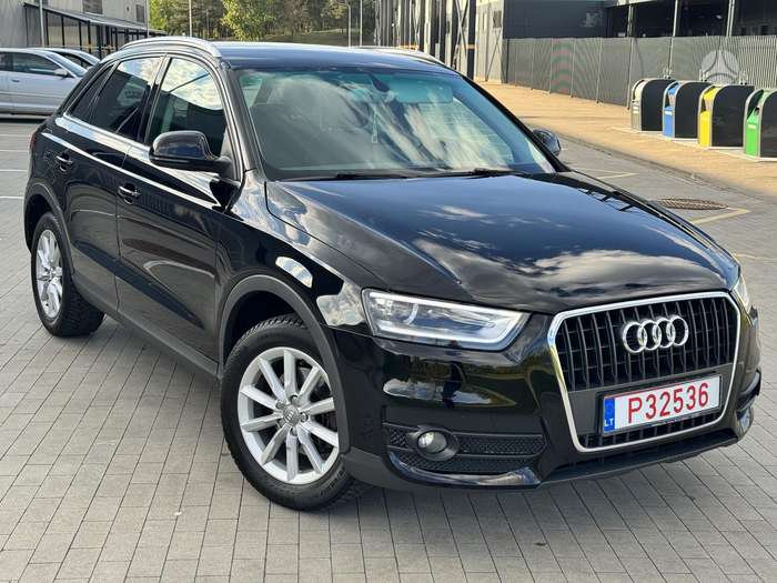Audi Q3, 2.0 l., off-road / crossover