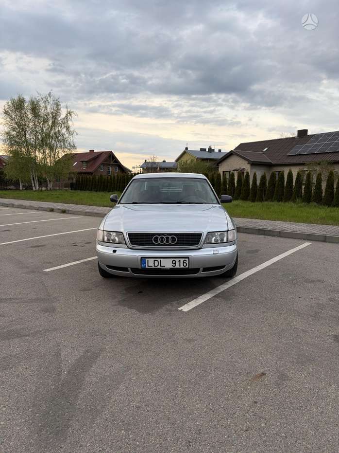 Audi A8, 2.5 l., Седан