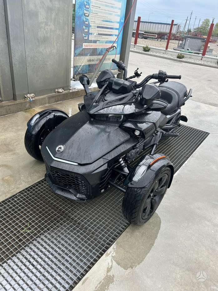 Can-Am Spyder 1330cc, trikes