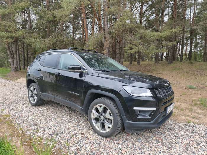 Jeep Compass, 2.4 l., off-road / crossover