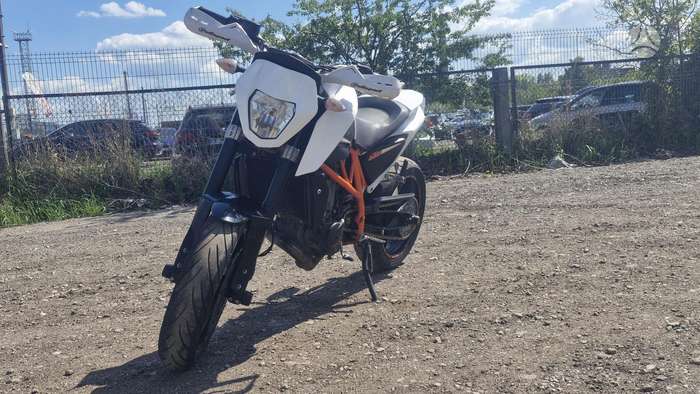 KTM Duke 690cc, street / classic