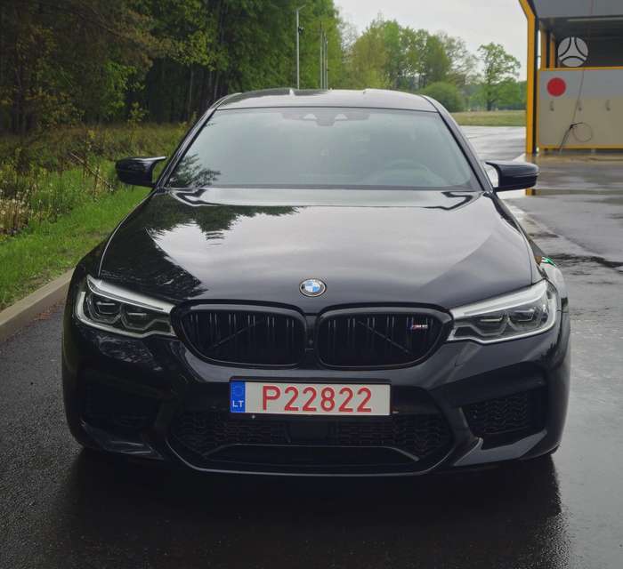 BMW M5, 4.4 l., Седан