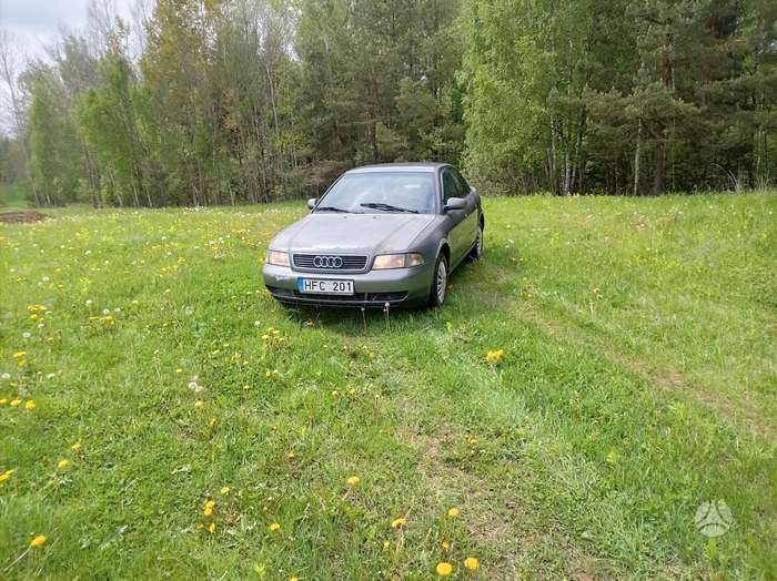 Audi A4, 1.9 l., Седан
