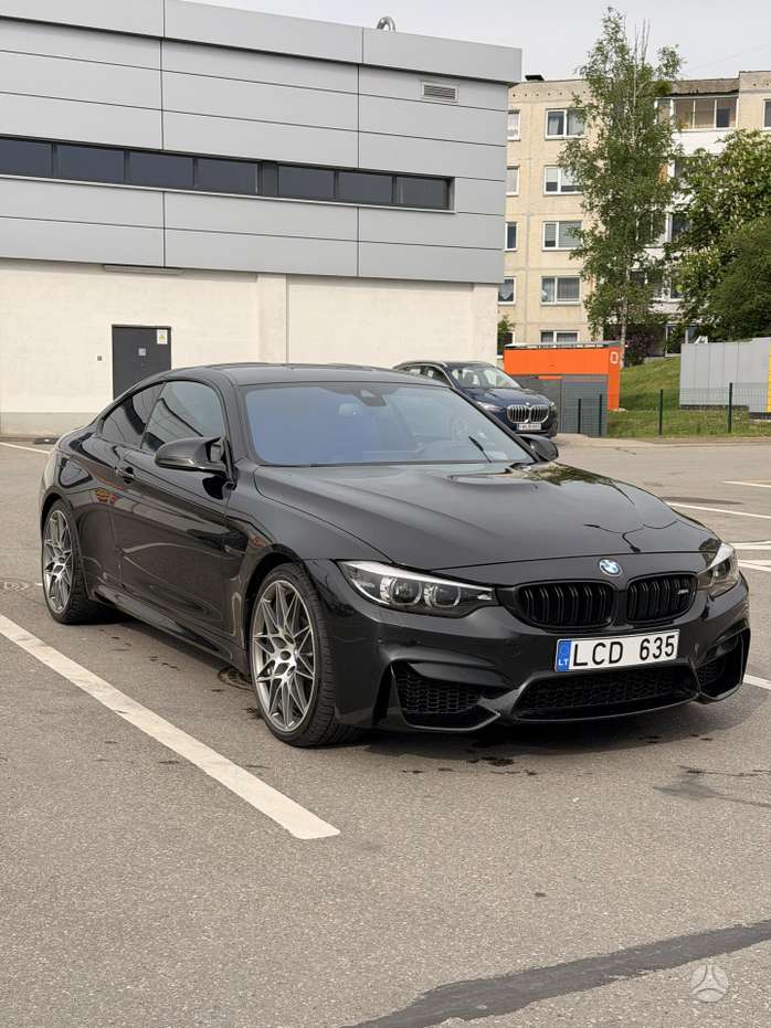 BMW M4, 3.0 l., coupe