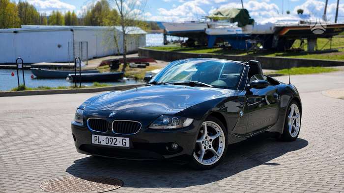 BMW Z4, 2.2 l., convertible
