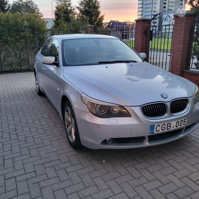 BMW 525, 2.5 l., Седан