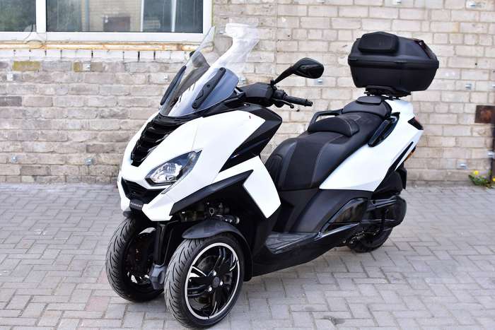 Peugeot Metropolis 400cc, trikes