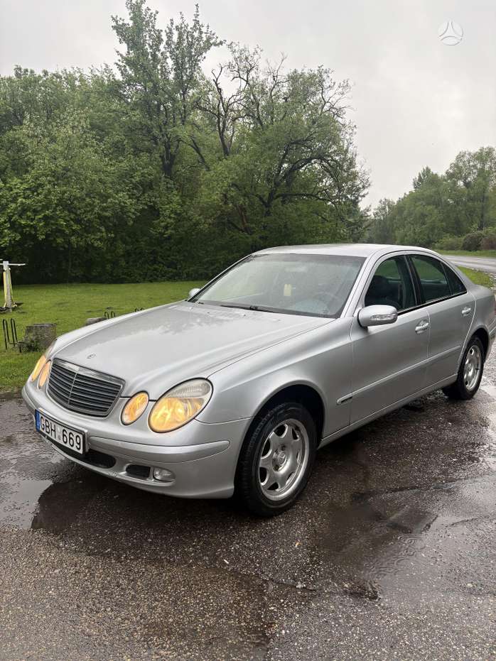 Mercedes-Benz E200, 2.2 l., Седан