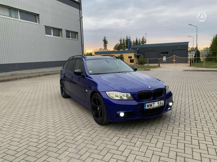 BMW 318, Универсал