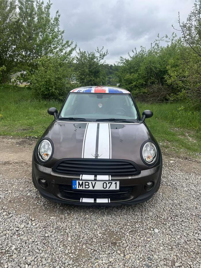 Mini Cooper, 1.6 l., hatchback