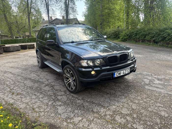 BMW X5, 4.6 l., Пикап