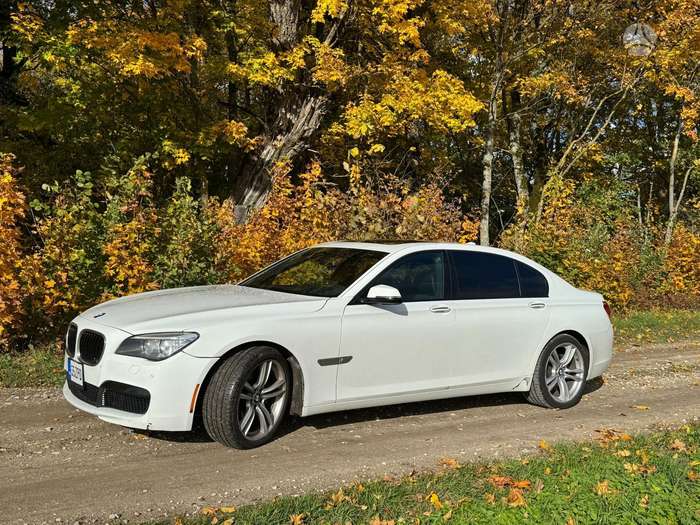 BMW 740, 3.0 l., Седан