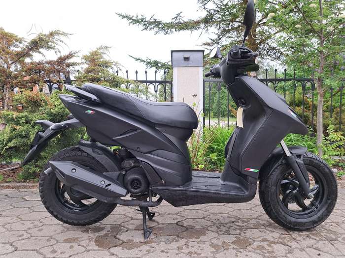 Piaggio Typhoon 49cc, scooters / mopeds