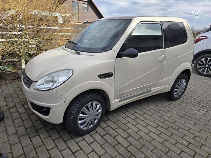 Ligier X-Too, hatchback