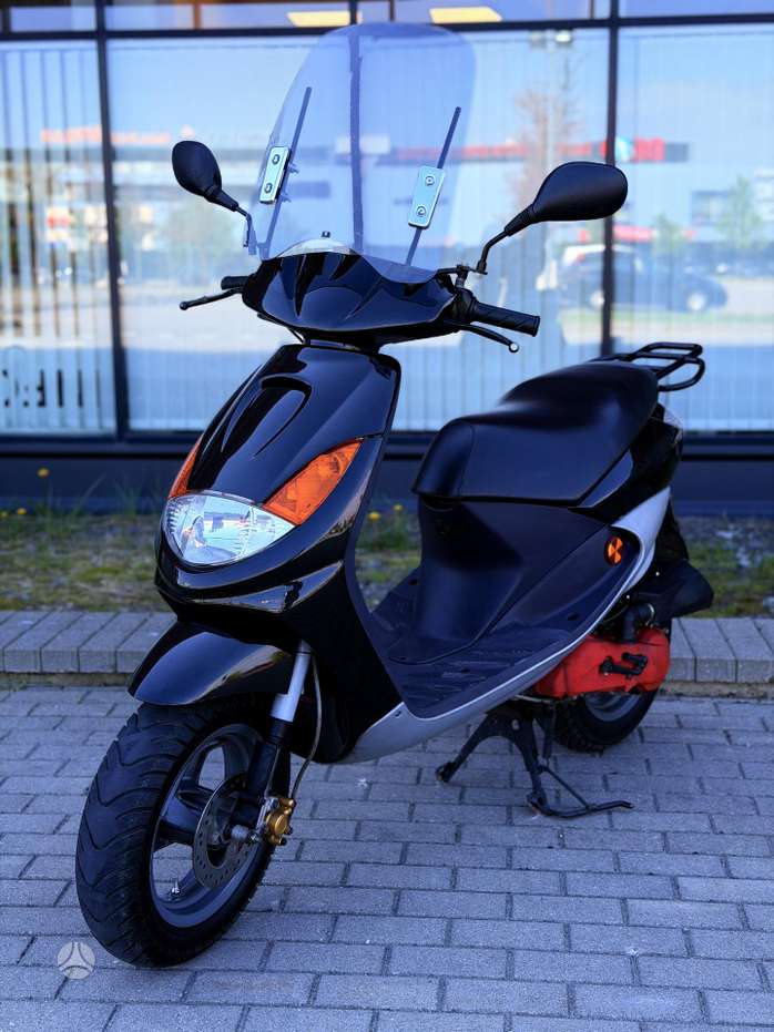 Peugeot Vivacity 49cc, scooters / mopeds