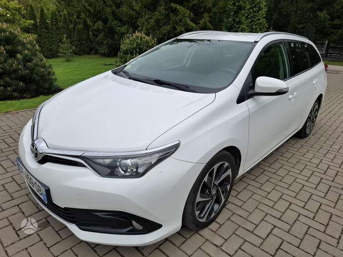 Toyota Auris, 1.6 l., Универсал
