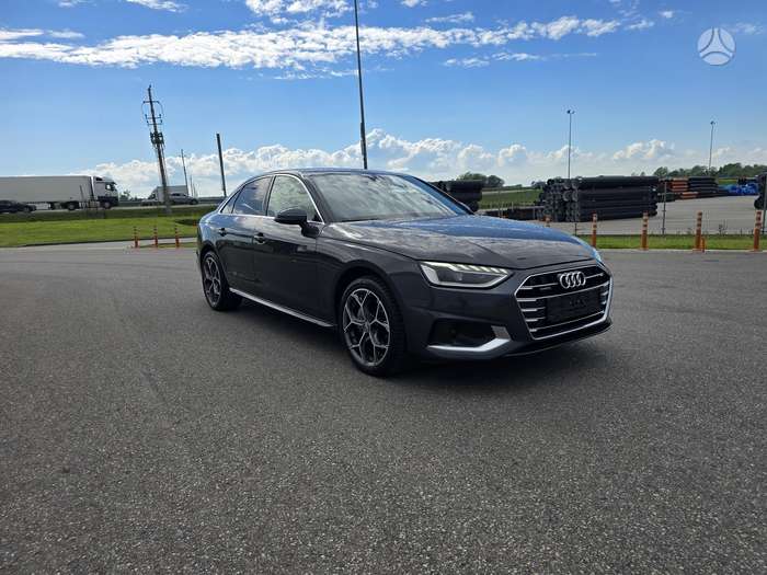 Audi A4, 2.0 l., Седан