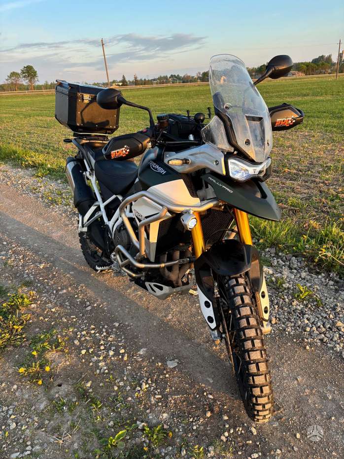 Triumph Tiger 900cc, enduro / adventure