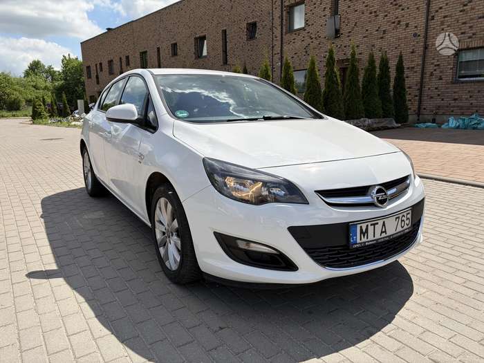 Opel Astra, 1.6 l., Хэтчбек