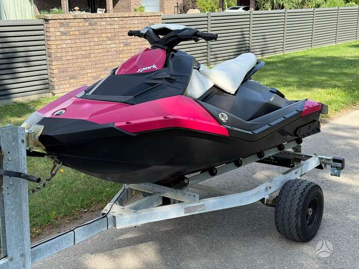 Sea-Doo Spark 2up, водные мотоциклы