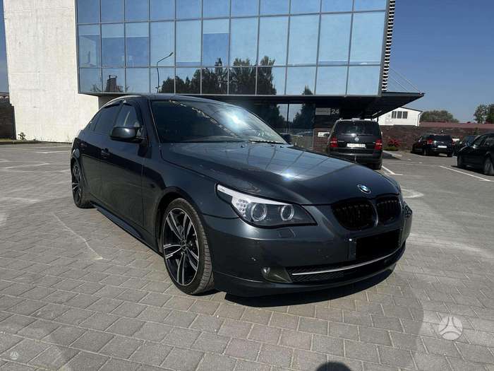 BMW 520, 2.0 l., Седан