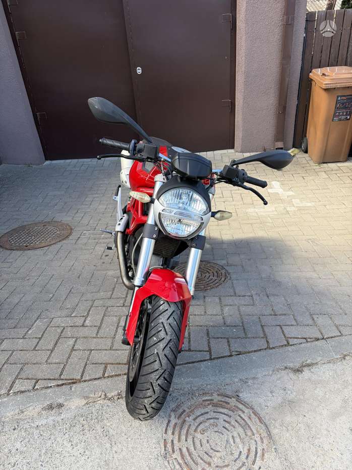Ducati Monster 696cc, street / classic