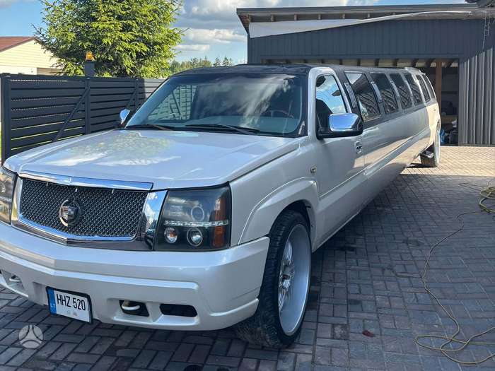 Cadillac Escalade, Лимузин
