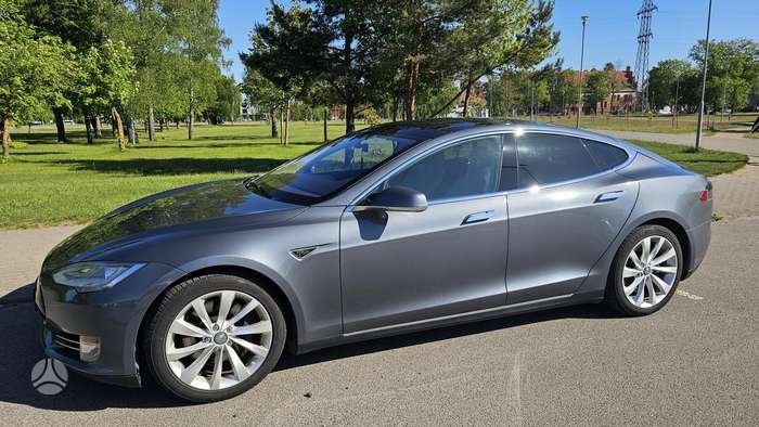 Tesla Model S, 85 kWh, hatchback