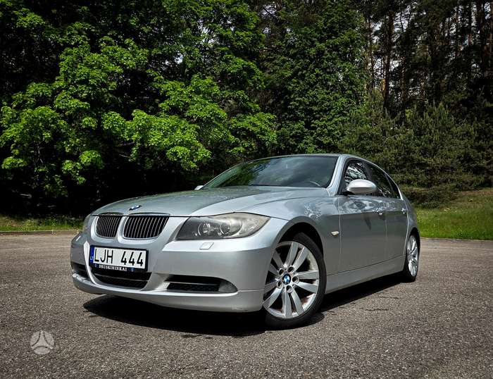 BMW 330, 3.0 l., Седан