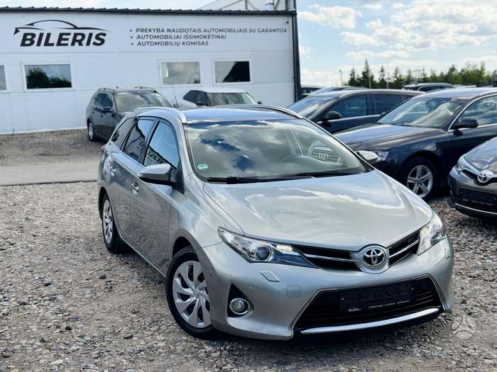 Toyota Auris, 2.0 l., Универсал