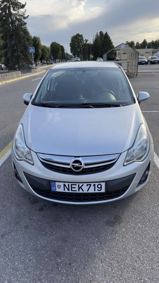 Opel Corsa, 1.3 l., hatchback