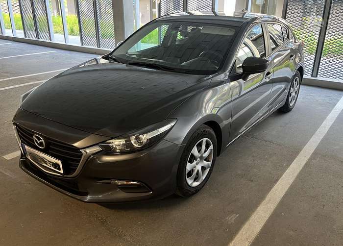 Mazda 3, 1.5 l., hatchback
