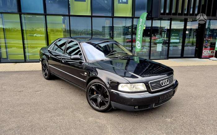 Audi A8, 4.2 l., sedanas