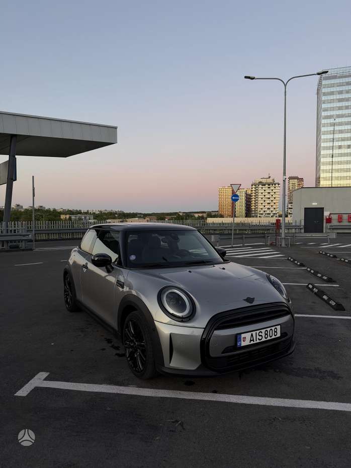 Mini Cooper, 1.5 l., hatchback