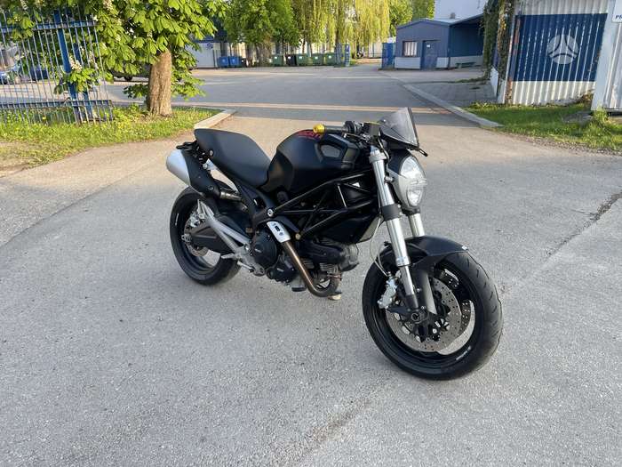 Ducati Monster 696cc, street / классические