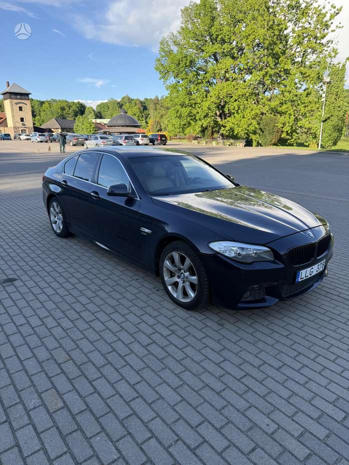 BMW 550, 4.4 l., Седан