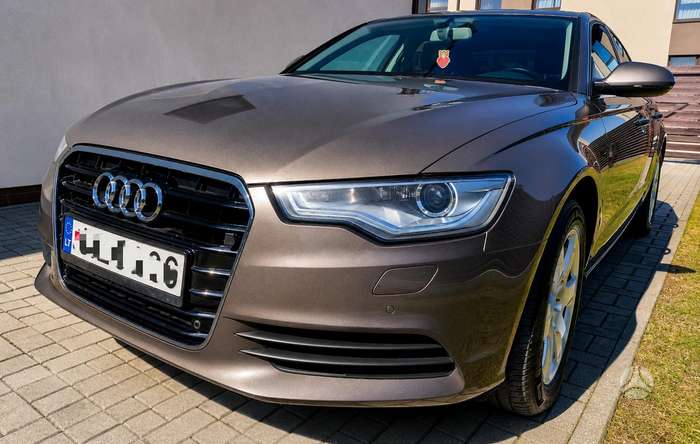 Audi A6, 2.0 l., Седан