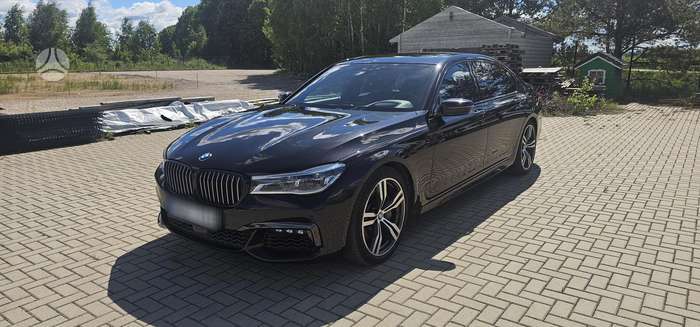 BMW 750, 4.4 l., Седан