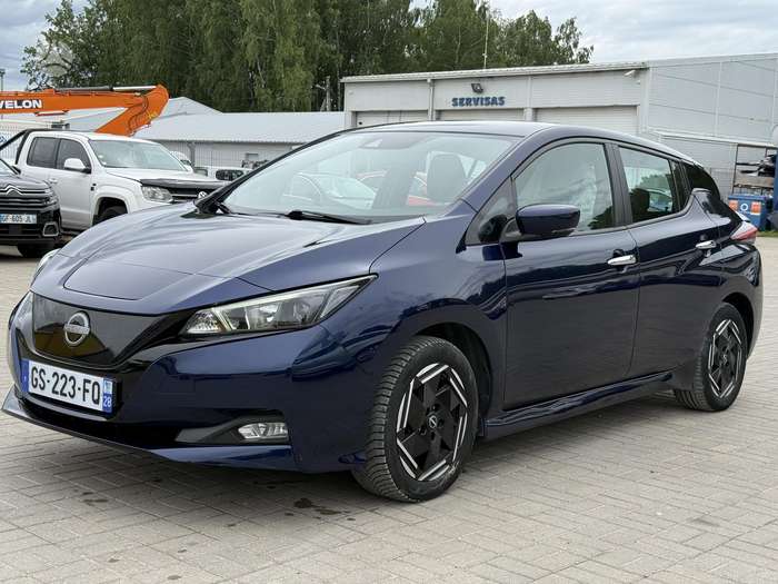 Nissan Leaf, 40 kWh, hatchback
