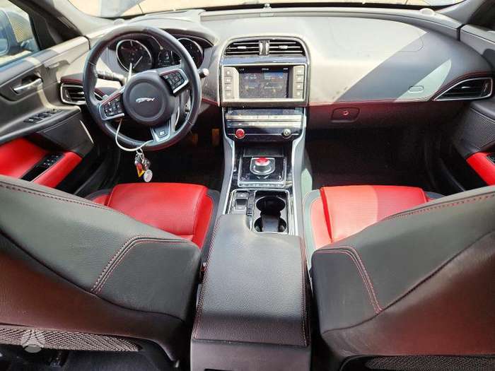Jaguar XE, 2.0 l., Седан
