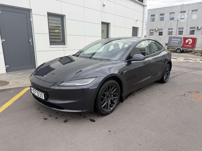 Tesla Model 3, 60 kWh, hatchback