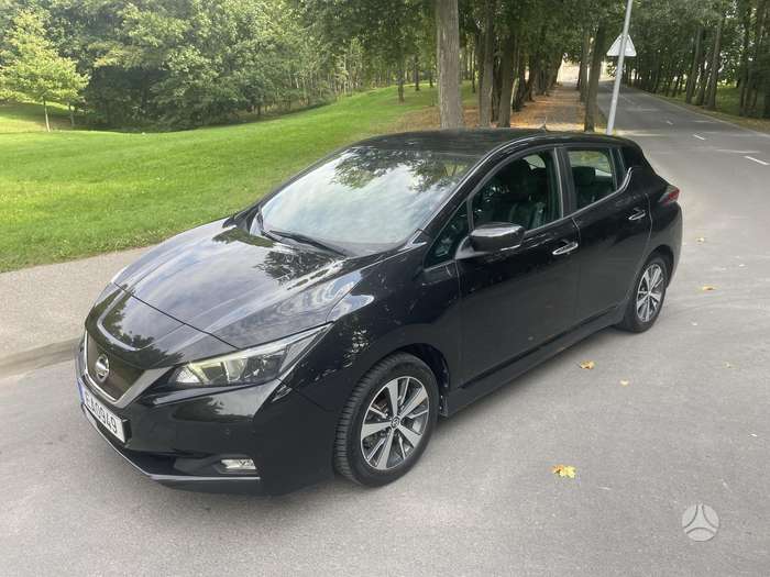 Nissan Leaf, 40 kWh, hatchback