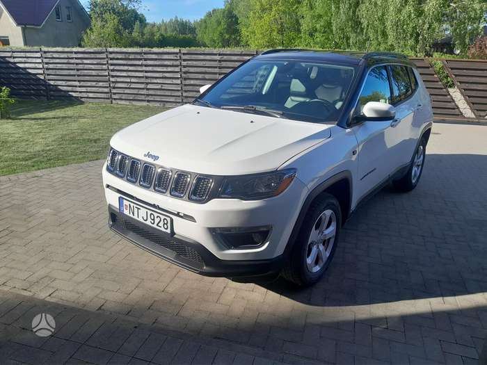 Jeep Compass, 2.4 l., off-road / crossover