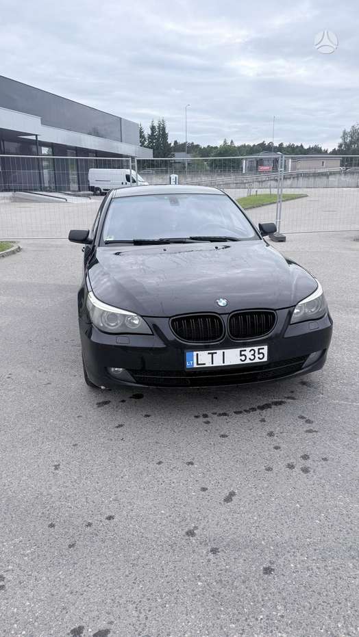 BMW 535, saloon / sedan